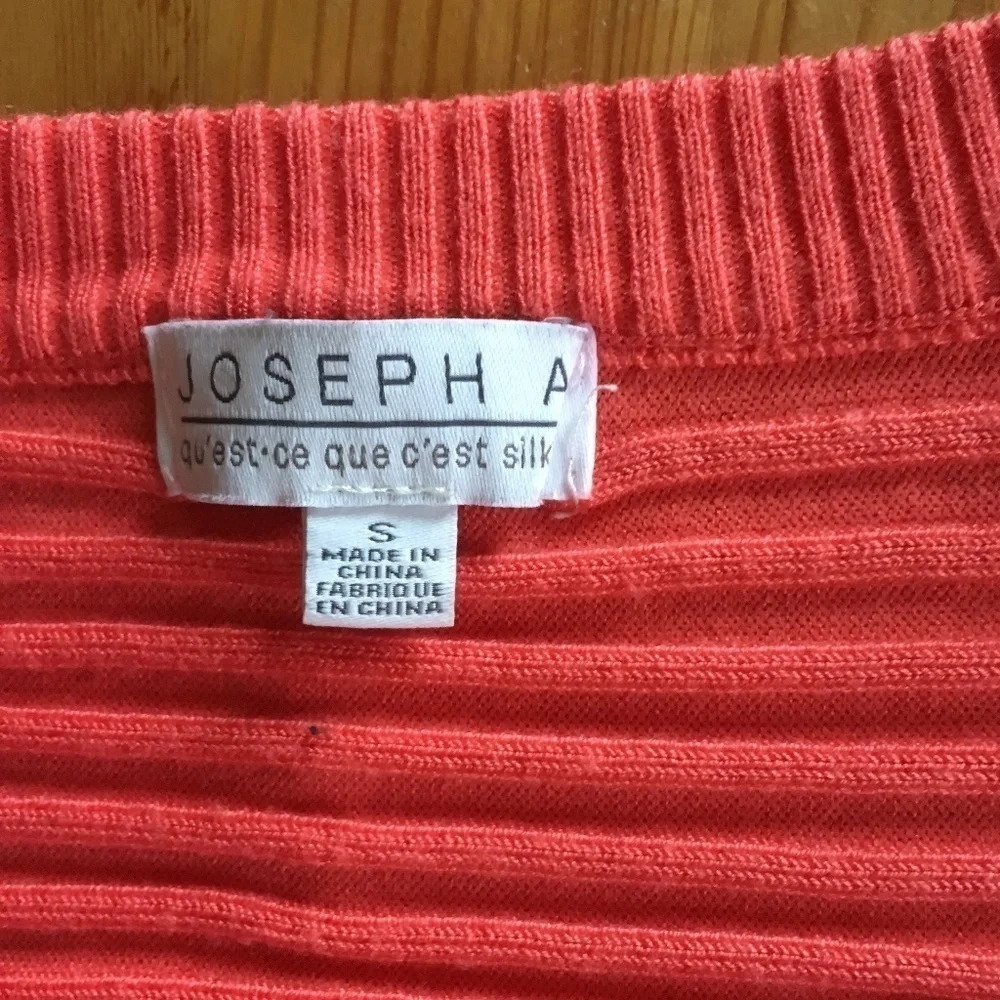 5/$25 Ribbed Sweater - Picture 3 of 4